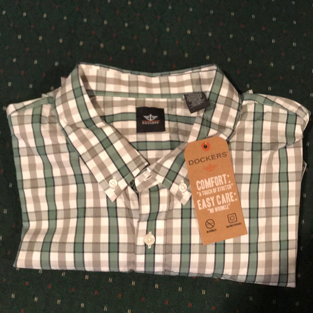 NWT Dockers green and beige dress shirt.